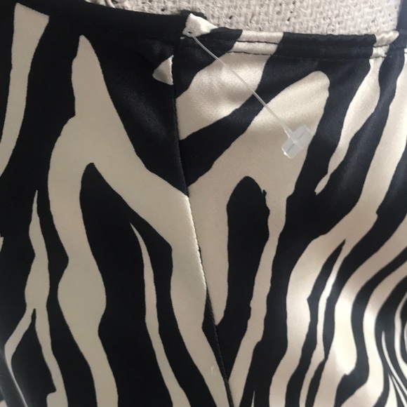 Unit NWOT zebra sleeveless top Size M - Picture 5 of 6